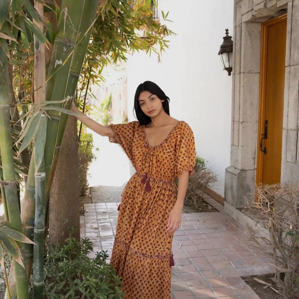 Chic Tan Patterned Maxi Dress